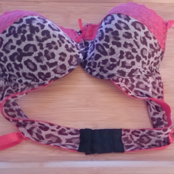 Red Lace and Leopard Animal Print
Push Up Bra - Picture 6 of 6